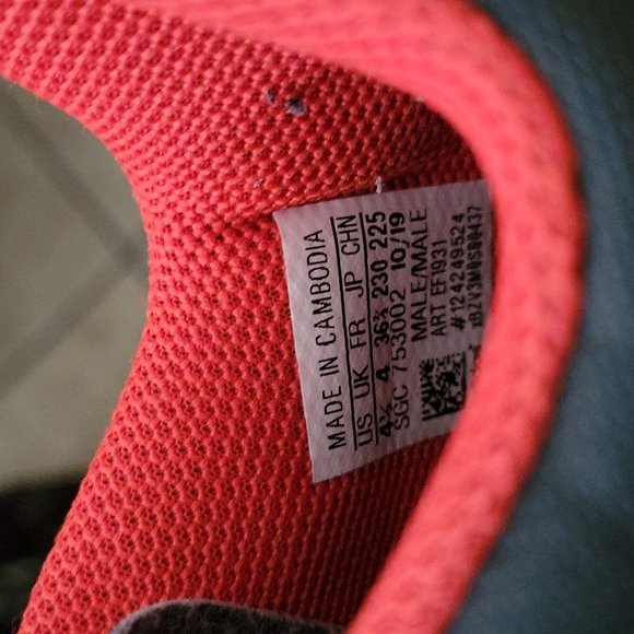 Adidas Predator 20.4 soccer cleats - Picture 3 of 3